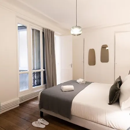 Apartment B1g 4pers-champs-elysees-wagram-arcdetriomphe-ac